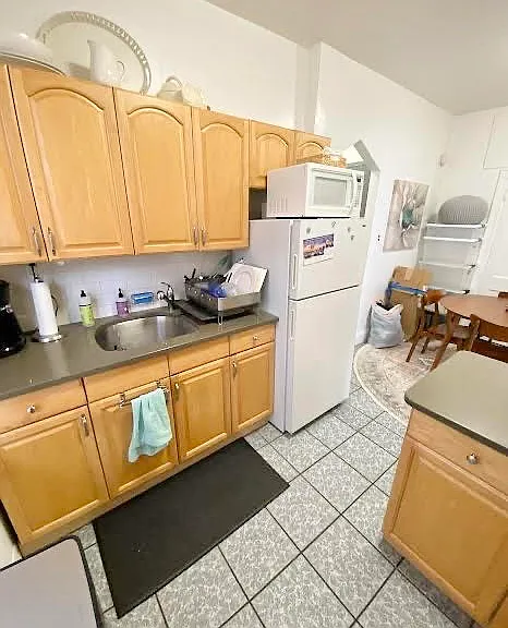22-68 27th St #1B — Photo 4