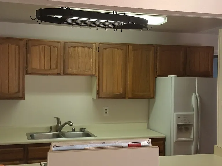 928 Blue Heron Ave NE — Photo 3