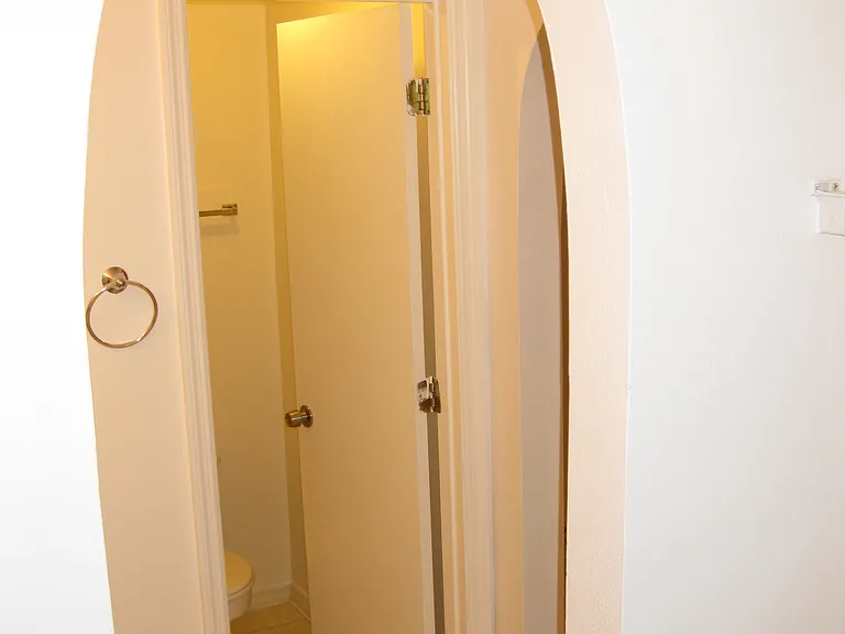 8629 Claiborne Ct — Photo 9