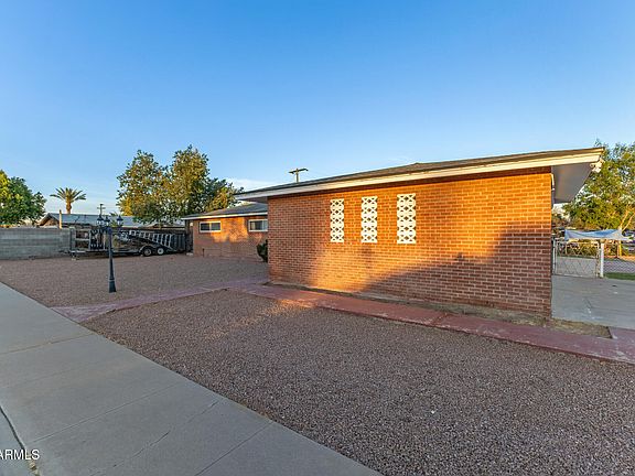 5th image of 834 E VINE Avenue