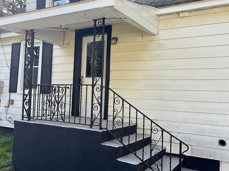 803 Park Dr — Photo 32