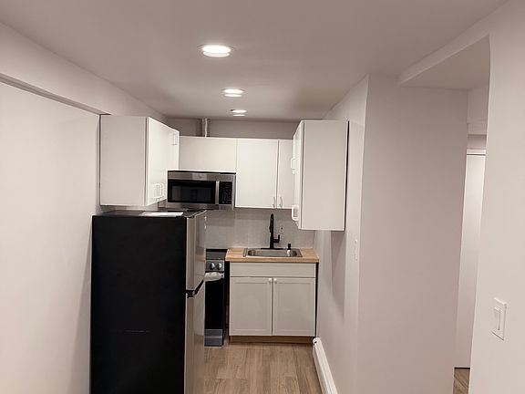 3rd image of 1300 P St #2