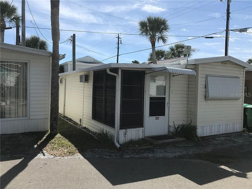 1st image of 202 Bayo St