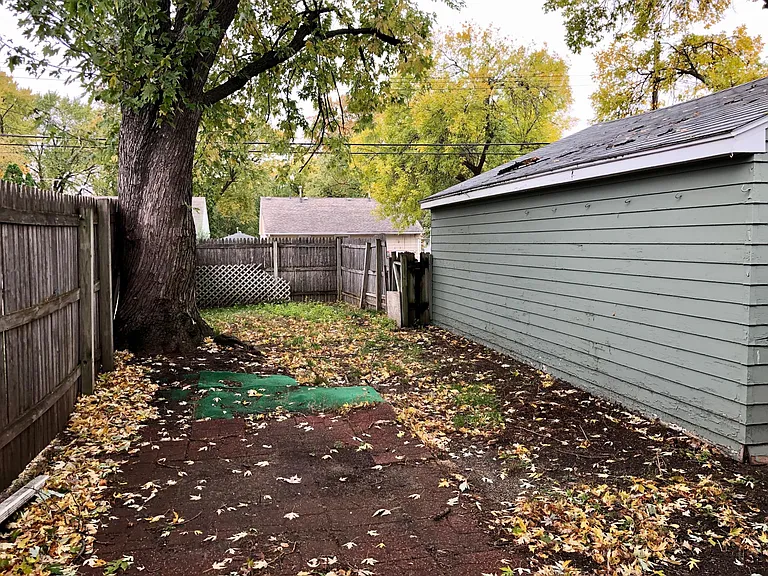 3851 Quail Ave N — Photo 20