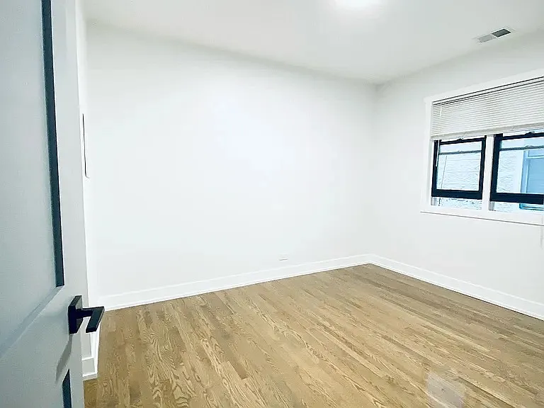 3316 N Damen Ave #3 — Photo 6