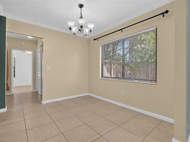 6411 Santa Monica Dr — Photo 9