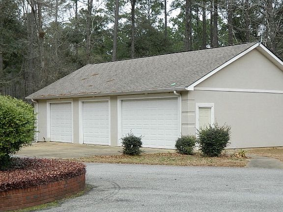 3rd image of 148 River Oaks Dr