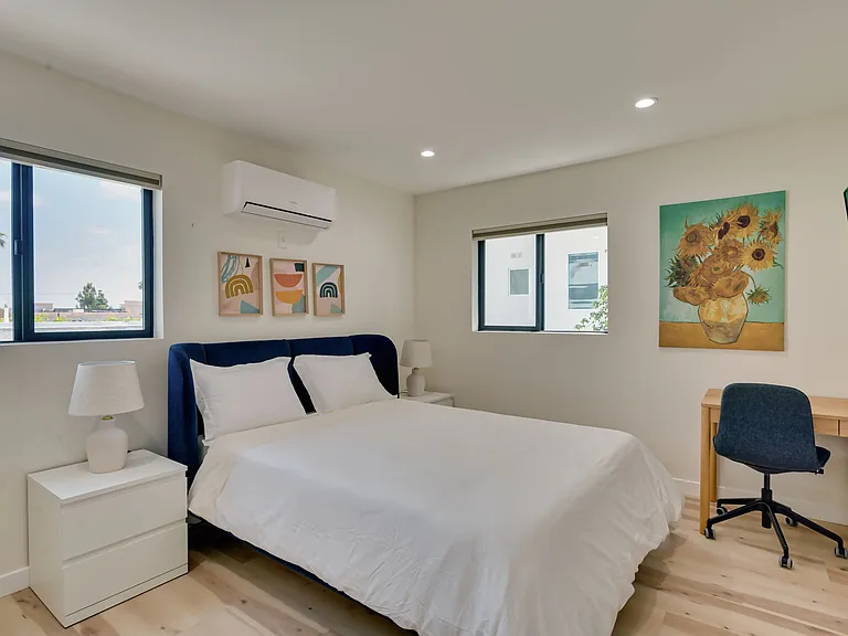 918 N San Vicente Blvd #D — Photo 12