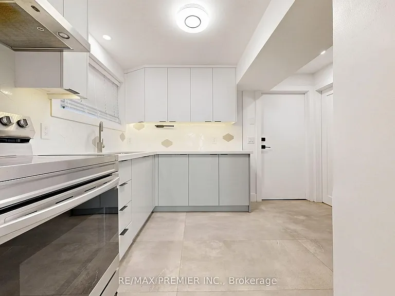 45 Croham Rd #BASEMENT — Photo 4