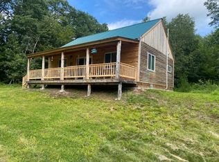 180 N Taylor Rd, Mount Vernon, ME 04352