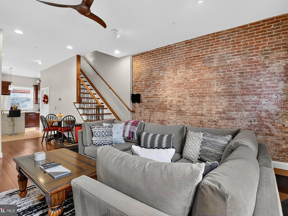 1st image of 235 W Jefferson St
