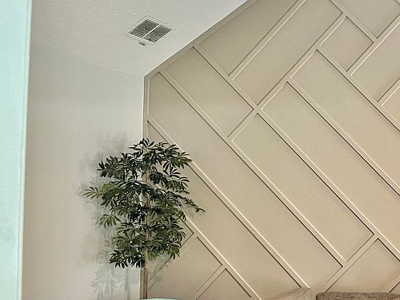 4th image of 455 Cambridge Way