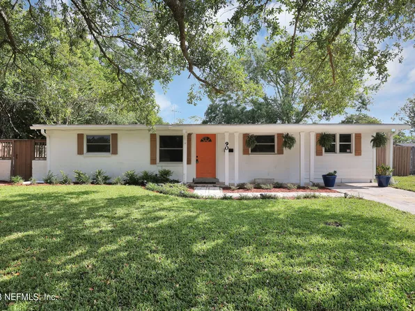 90 SARATOGA Circle S, Atlantic Beach, FL 32233
