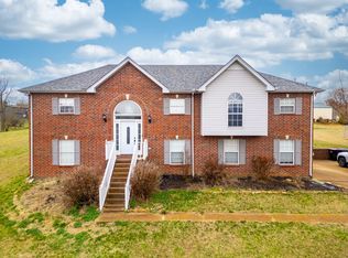 1089 Shadowbrook Dr, Greenbrier, TN 37073