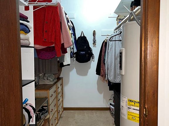 WalkInCloset