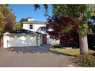 135 Dunsmuir Way photo 1