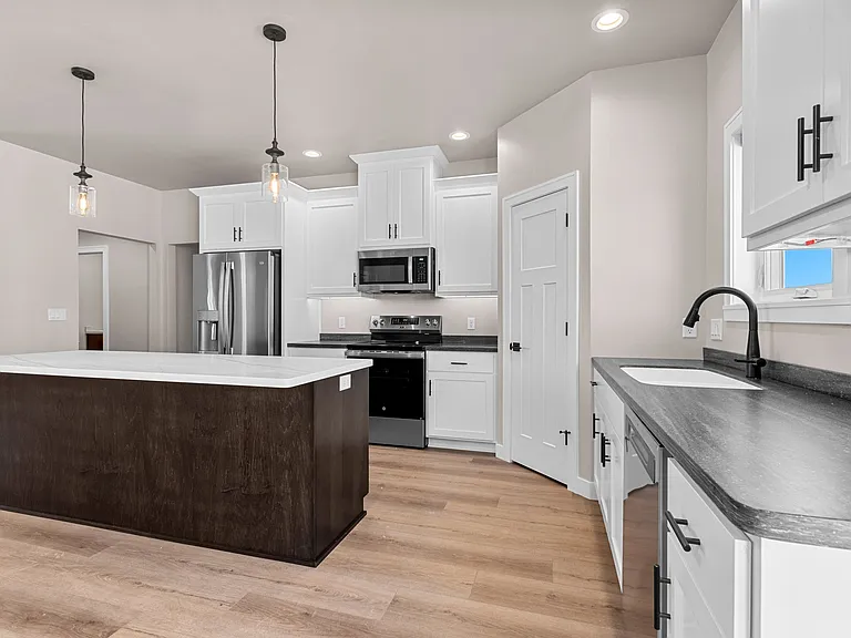 340 Rainbow Ct — Photo 13