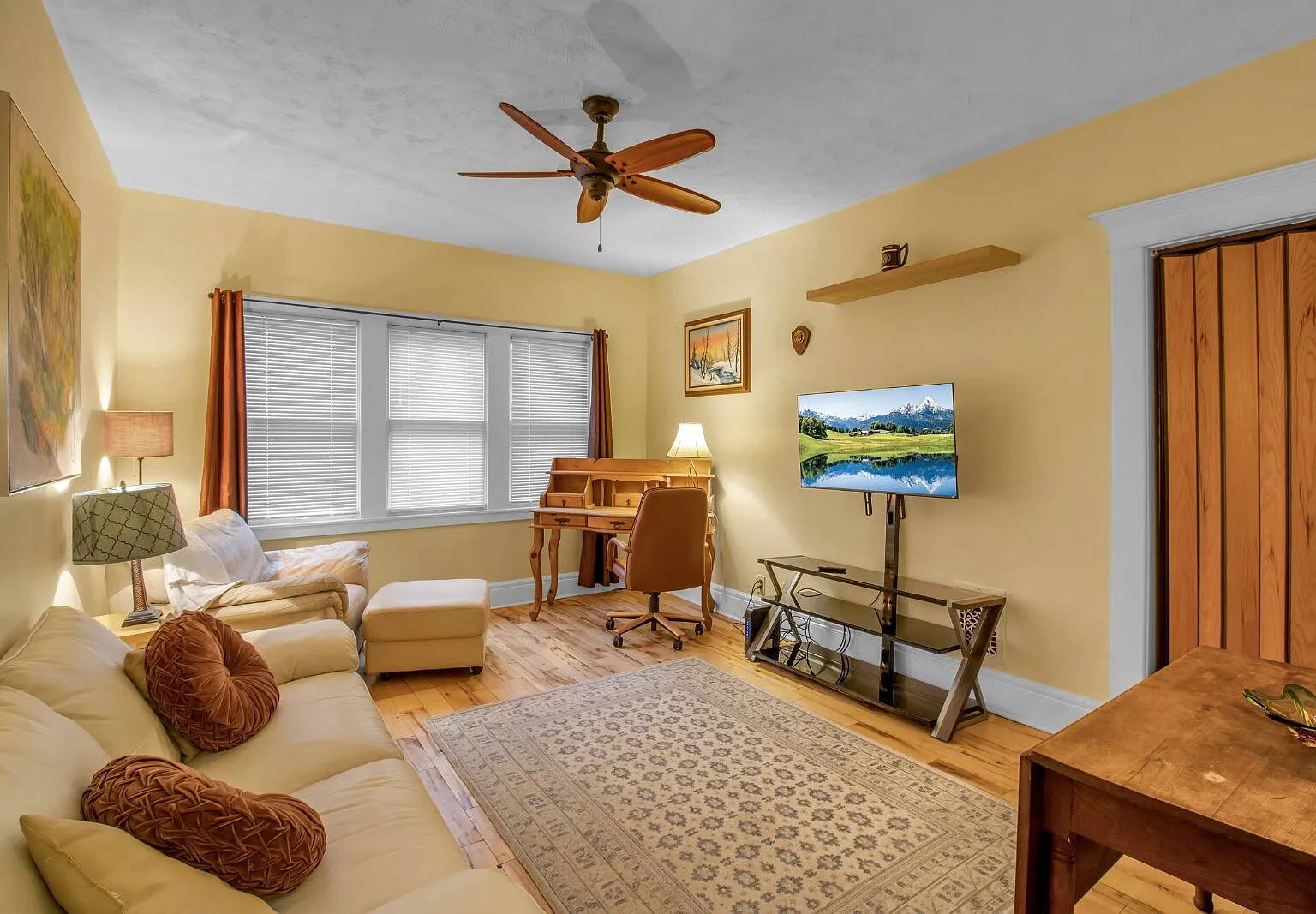 1 bed, 1.0 bath, 700 sqft, $1,700 — Photo 4