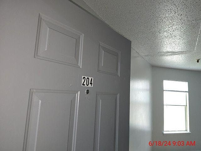 Unit Photo