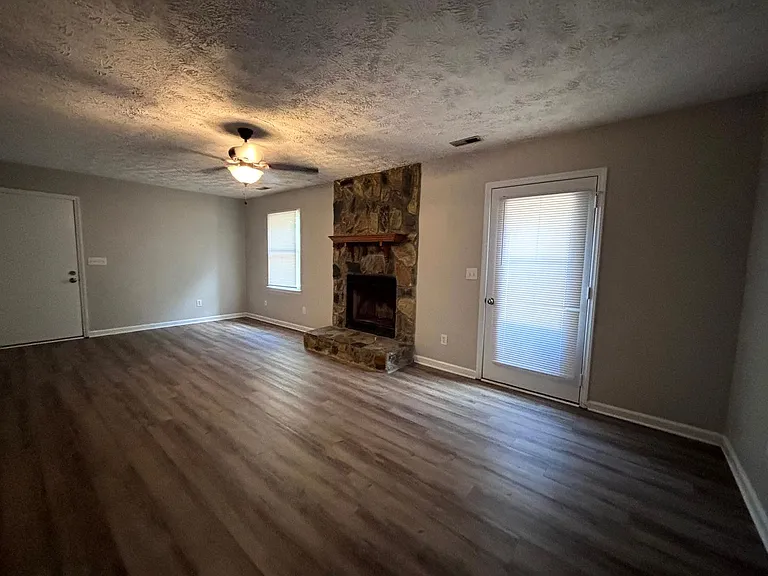 2508 Lull Water Dr — Photo 6