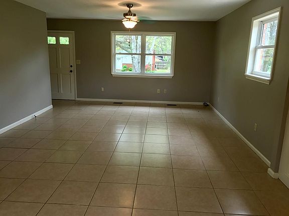 5th image of 103 Lee Dr