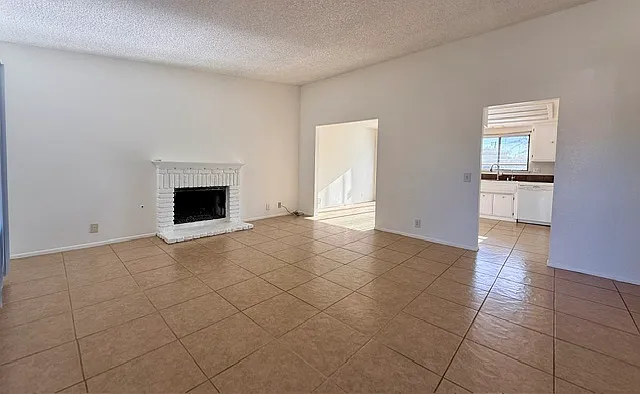 44605 Gillan Ave — Photo 6