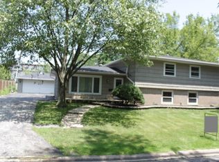 1960 Idlewild Ln, Homewood, IL 60430