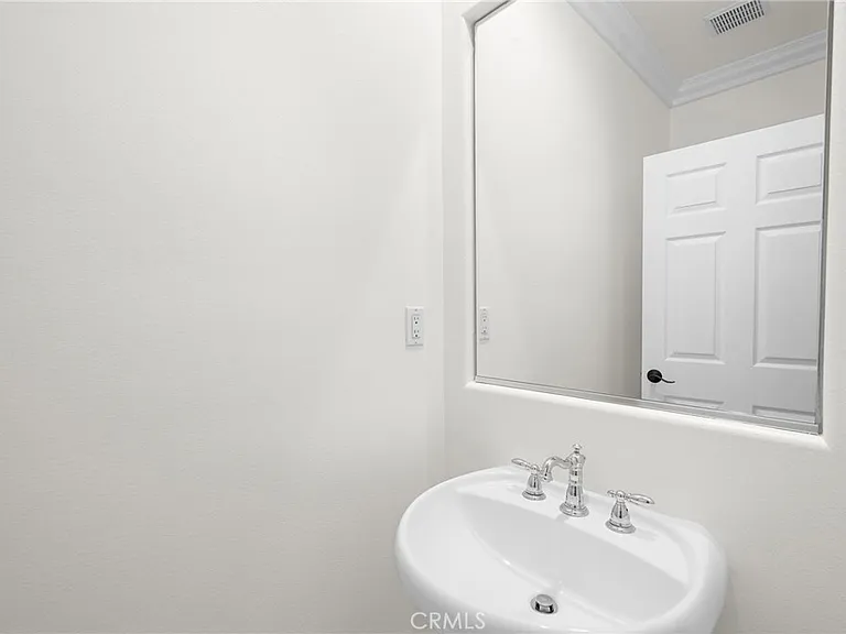 61 Shade Tree — Photo 18