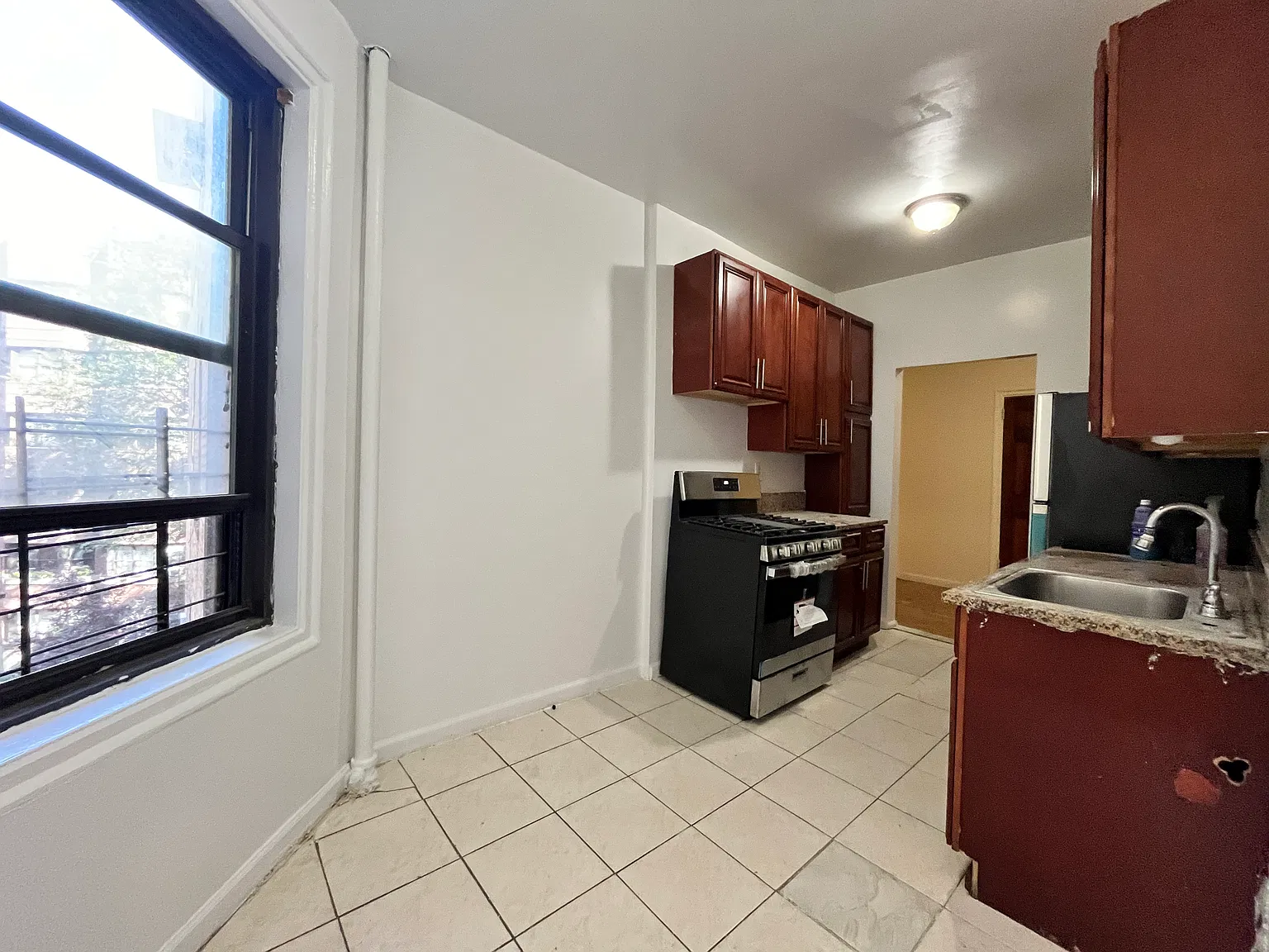 30 Dongan Place — Photo 3