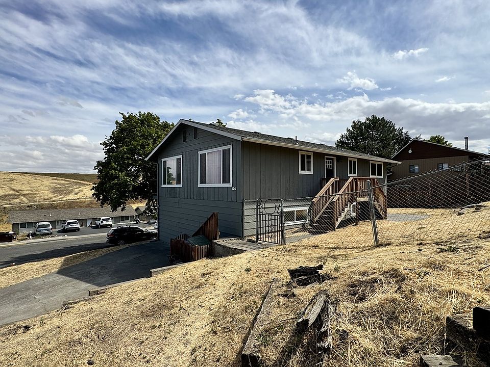 1st image of 120 SE Jay Ave