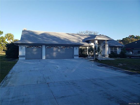 2nd image of 44 N Country Club Dr