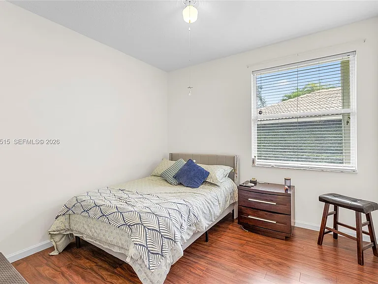 1714 Victoria Pointe Cir — Photo 29
