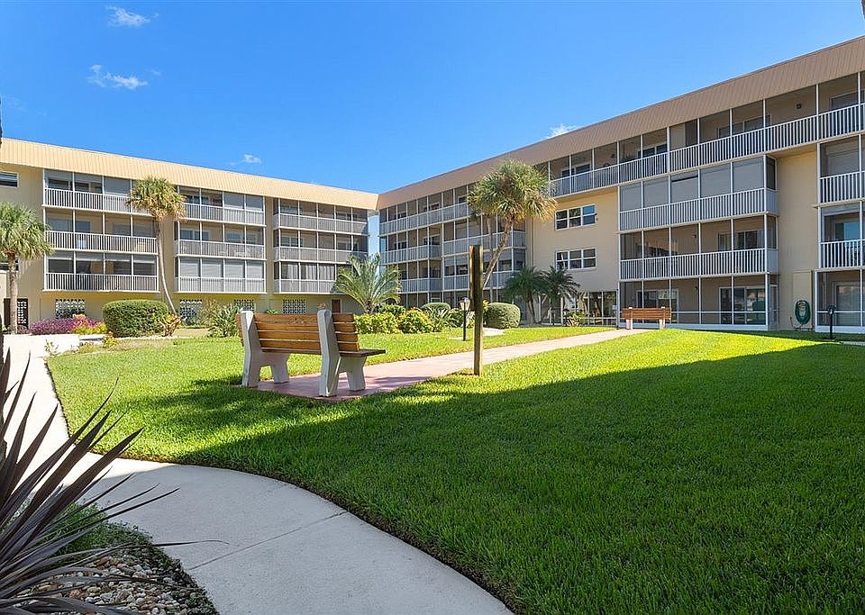 315 N Causeway Apt 04 New Smyrna Beach Fl Zillow