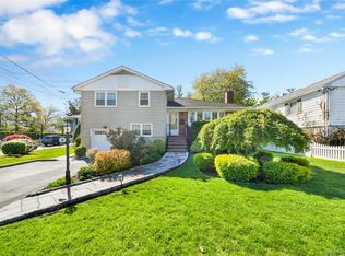 39 Harding Dr, New Rochelle, NY 10801