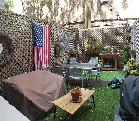 Rented by Blana LLC | media 12