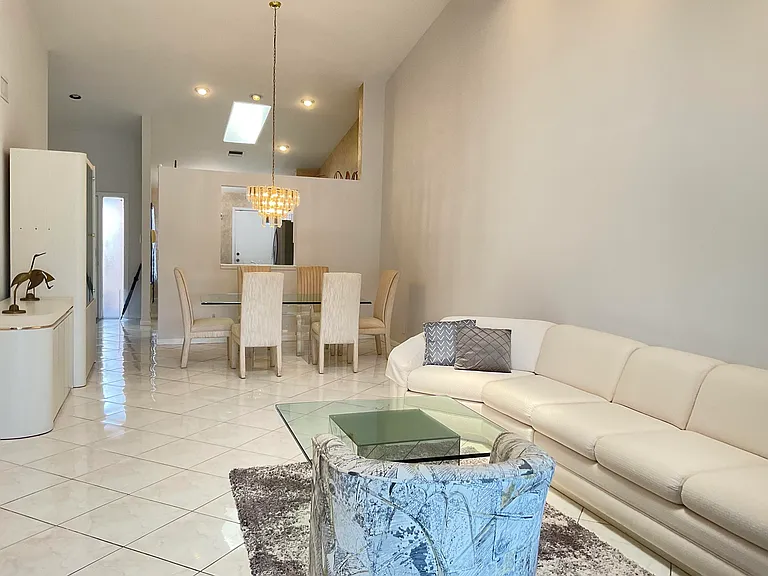 5574 Royal Lake Cir — Photo 11