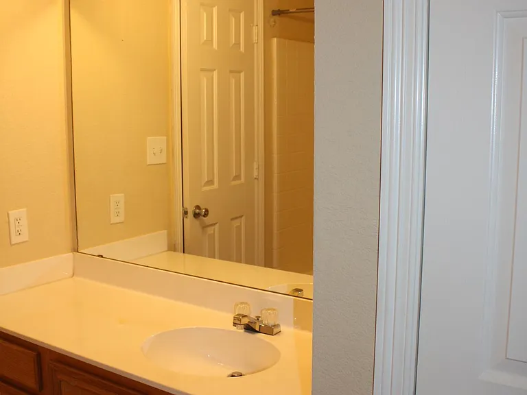 701 Stribling Cir — Photo 13