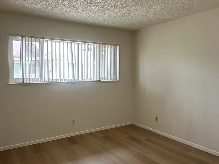 2136 Chrysler Dr #1 — Photo 11