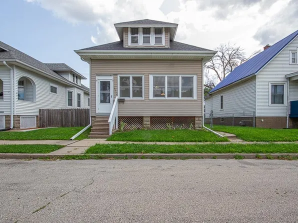 2734 Washington St, Dubuque, IA 52001