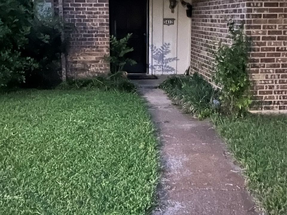 1st image of 3412 Park Run Dr