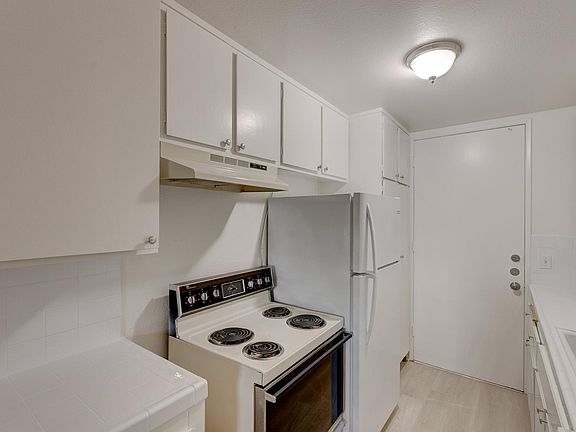 2nd image of 846 4th St APT 205