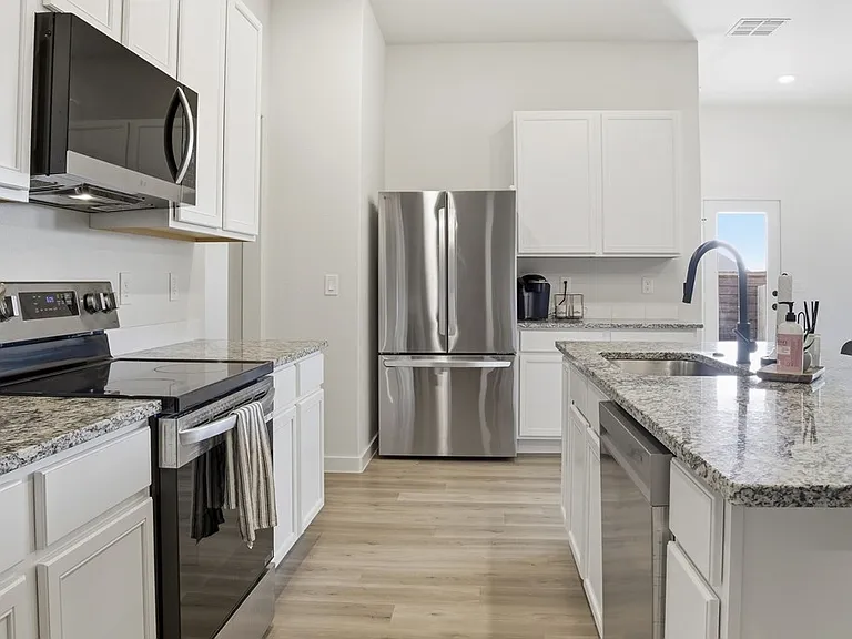 6237 Poppy Dr — Photo 5