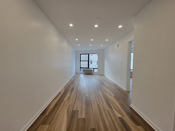 3rd image of 502 Market St #22C