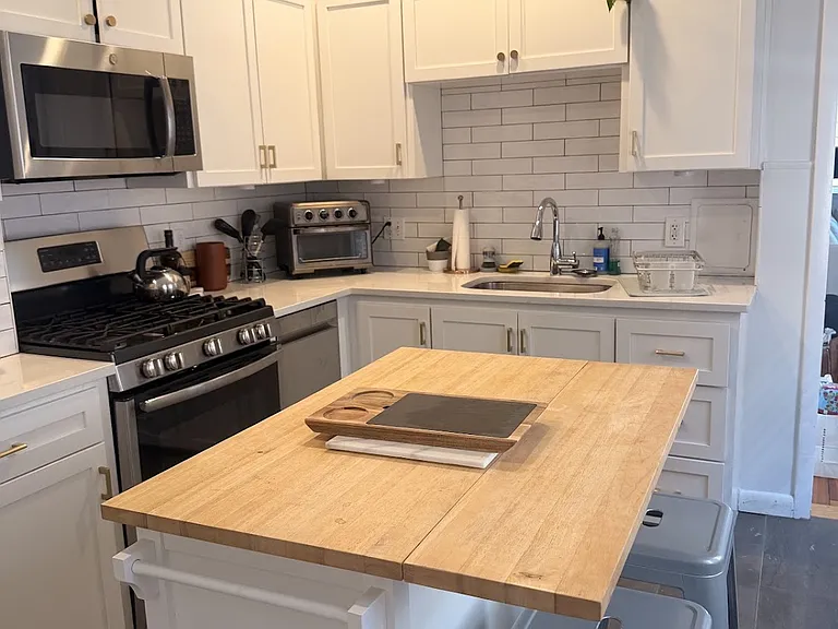 23 Sullivan St — Photo 4