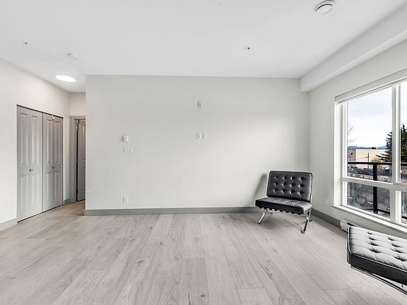 5th image of 6968 Royal Oak Ave #311