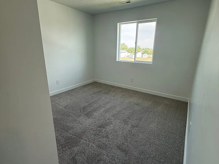 3608 W 4835 S — Photo 11