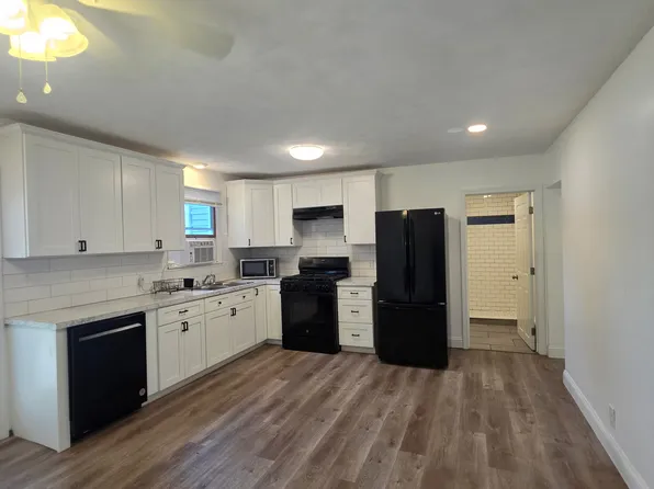 39 Allendale Ave #1-L, North Providence, RI 02911