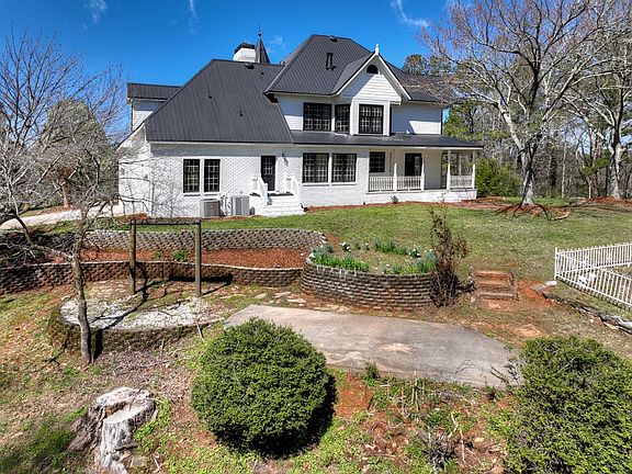 4th image of 229 Crossroads Church Rd