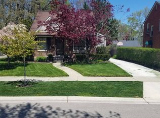 10724 Lasalle Blvd, Huntington Woods, MI
