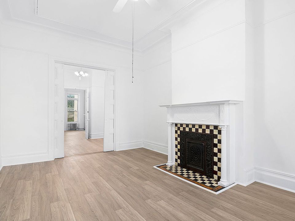 1st image of 418 Park Pl #1